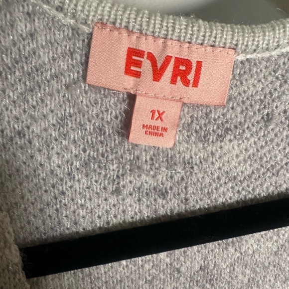 EVRI Women's Light Gray Plaid Sweater - Picture 4 of 6